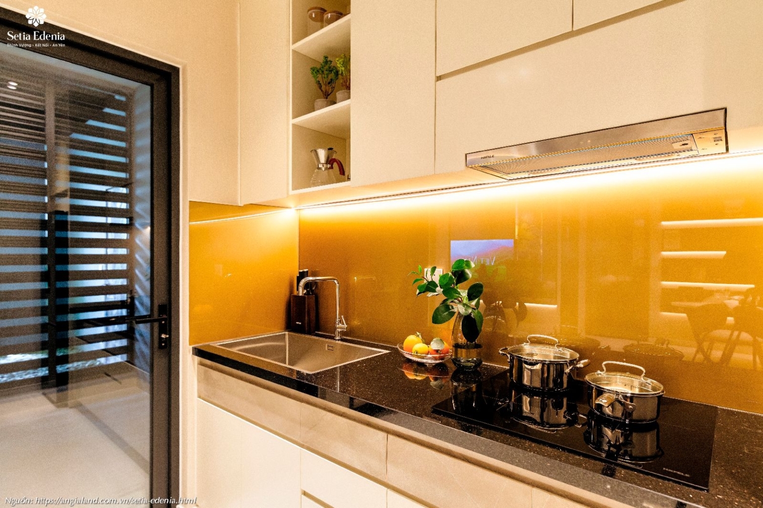 Thiết kế khu vực bếp nhà mẫu căn hộ Setia Edenia loại 1PN (diện tích 50m²)