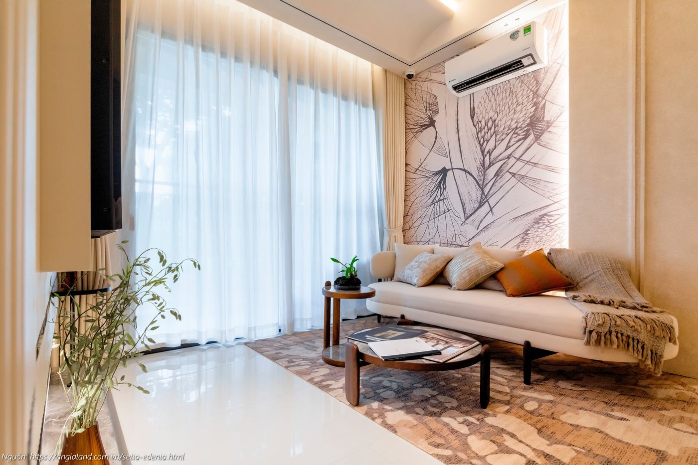 Thiết kế phòng khách nhà mẫu căn hộ Setia Edenia 2PN 2WC (diện tích 73m²) sang trọng